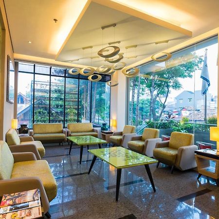 Royal City Hotel Jakarta Extérieur photo
