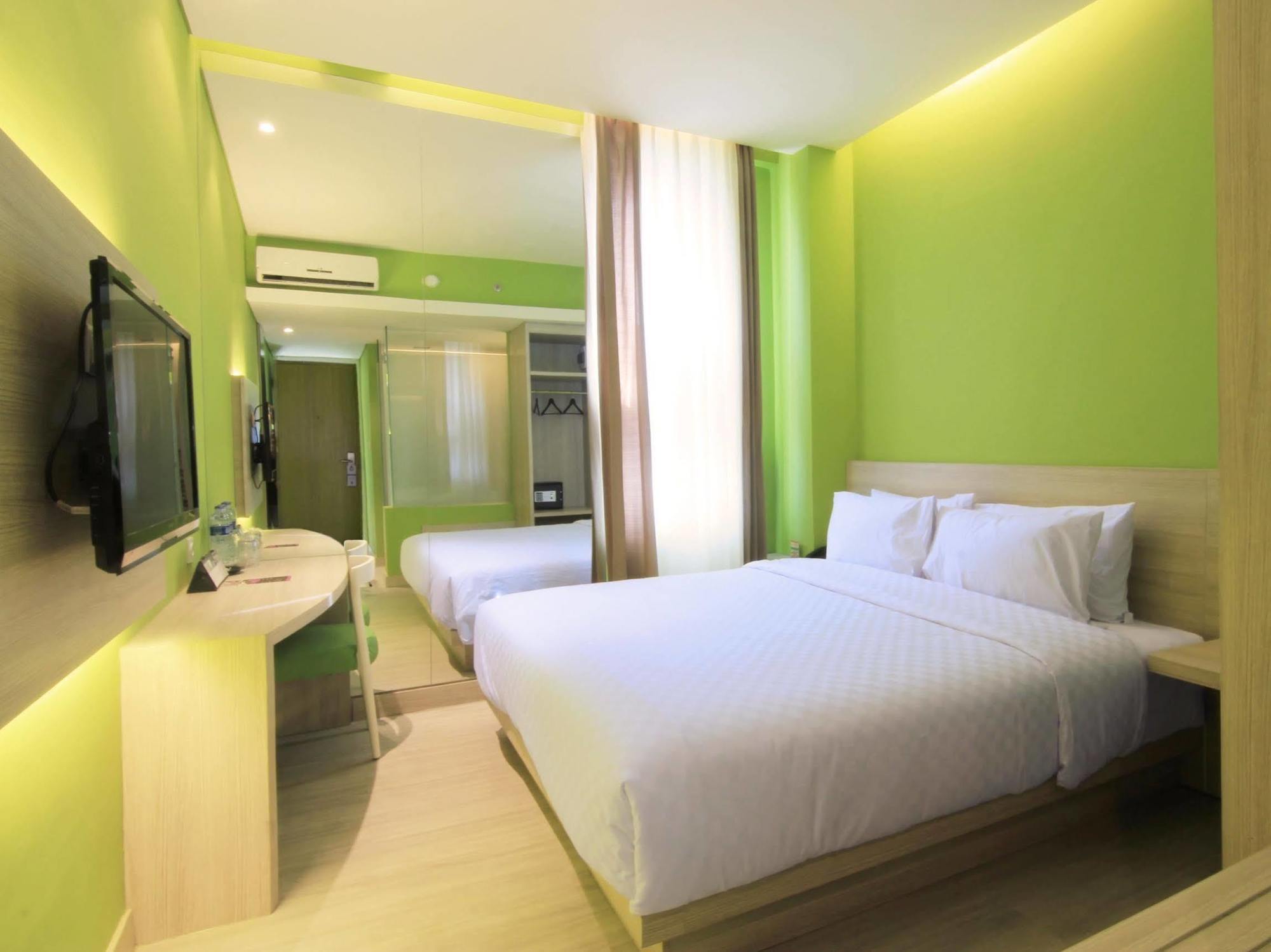 Royal City Hotel Jakarta Extérieur photo