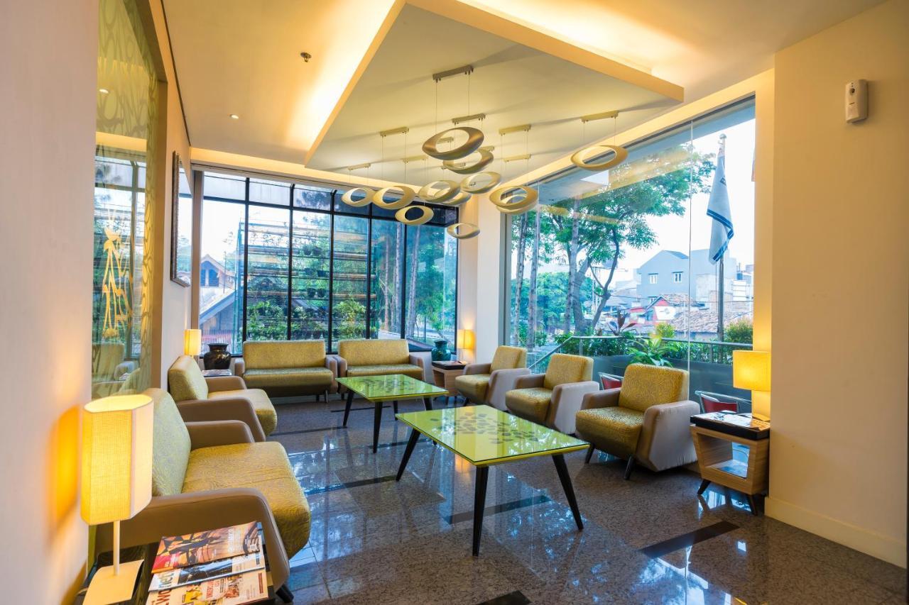 Royal City Hotel Jakarta Extérieur photo