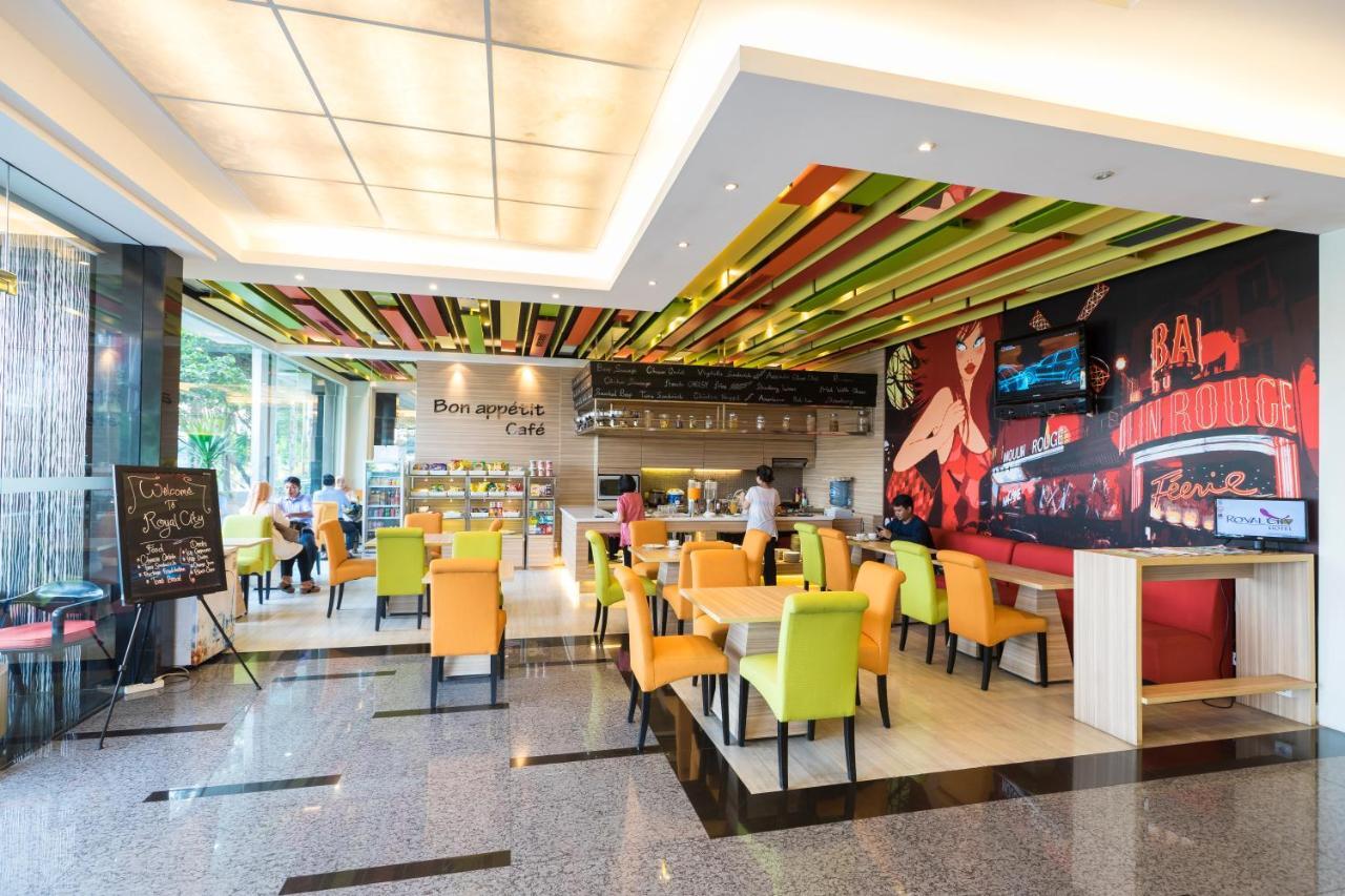 Royal City Hotel Jakarta Extérieur photo