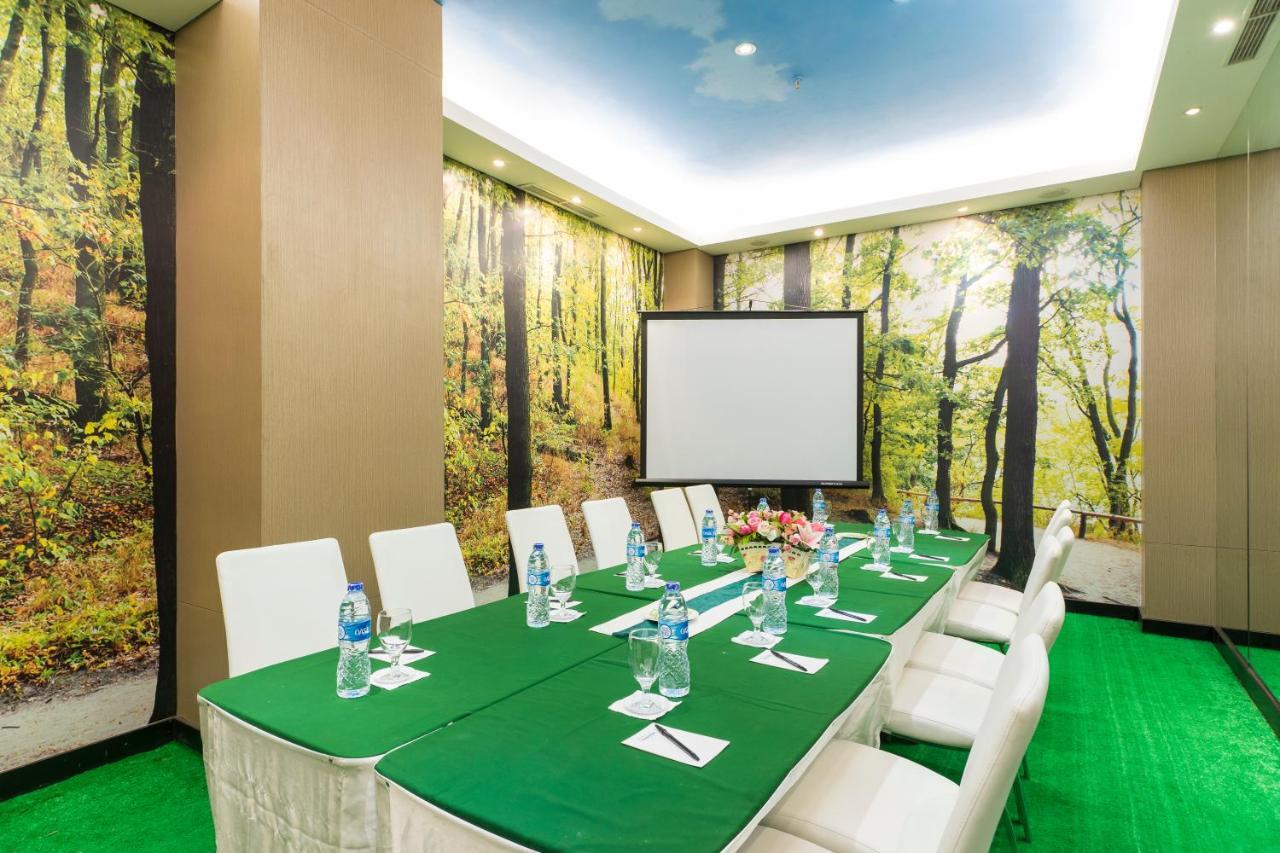 Royal City Hotel Jakarta Extérieur photo